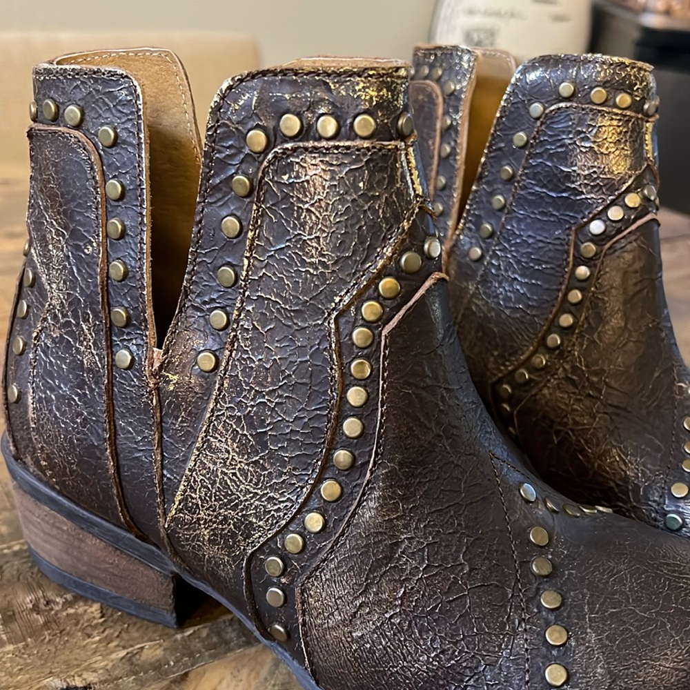 Very Volatile Spears Booties - Picture 3 of 8